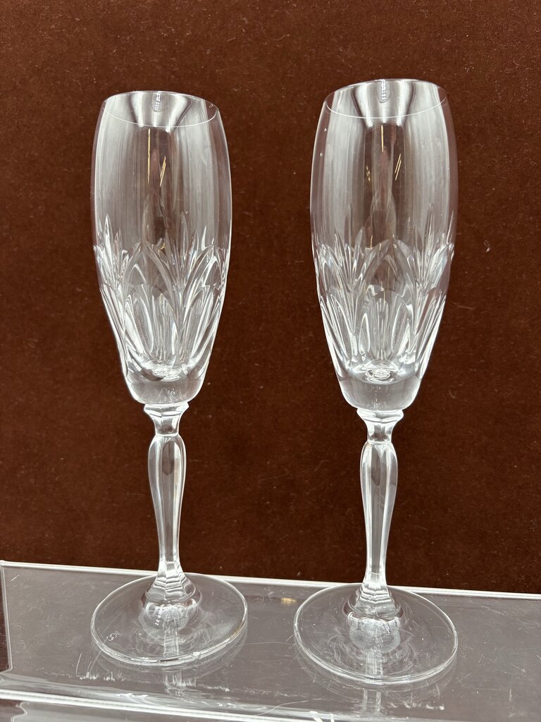 Spiegelau Cut Crystal Begonia Thumbprint Pattern Champagne Flute 8.3"