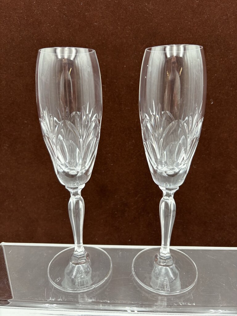 Spiegelau Cut Crystal Begonia Thumbprint Pattern Champagne Flute 8.3"