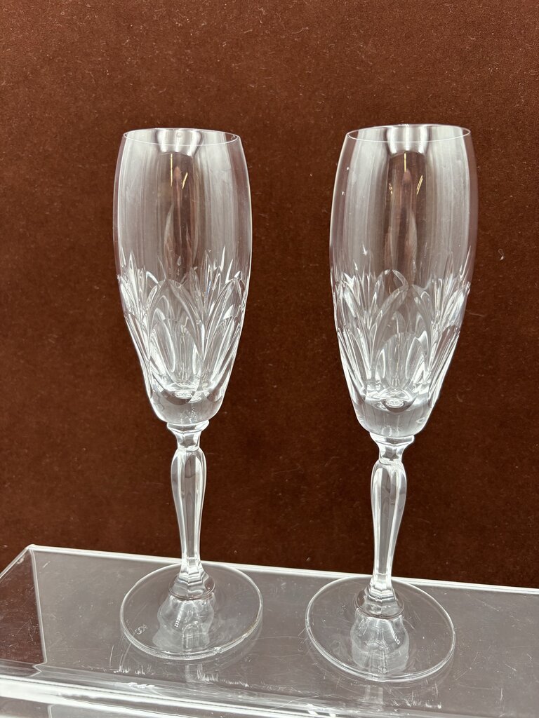 Spiegelau Cut Crystal Begonia Thumbprint Pattern Champagne Flute 8.3"
