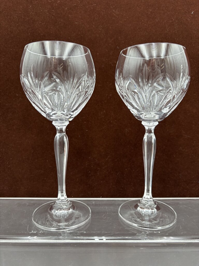 Spiegelau Cut Crystal Begonia Thumbprint Pattern Wine Glass 7.25"