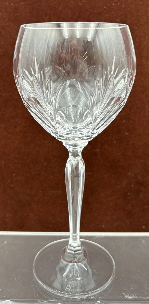 Spiegelau Cut Crystal Begonia Thumbprint Pattern Wine Glass 7.25"