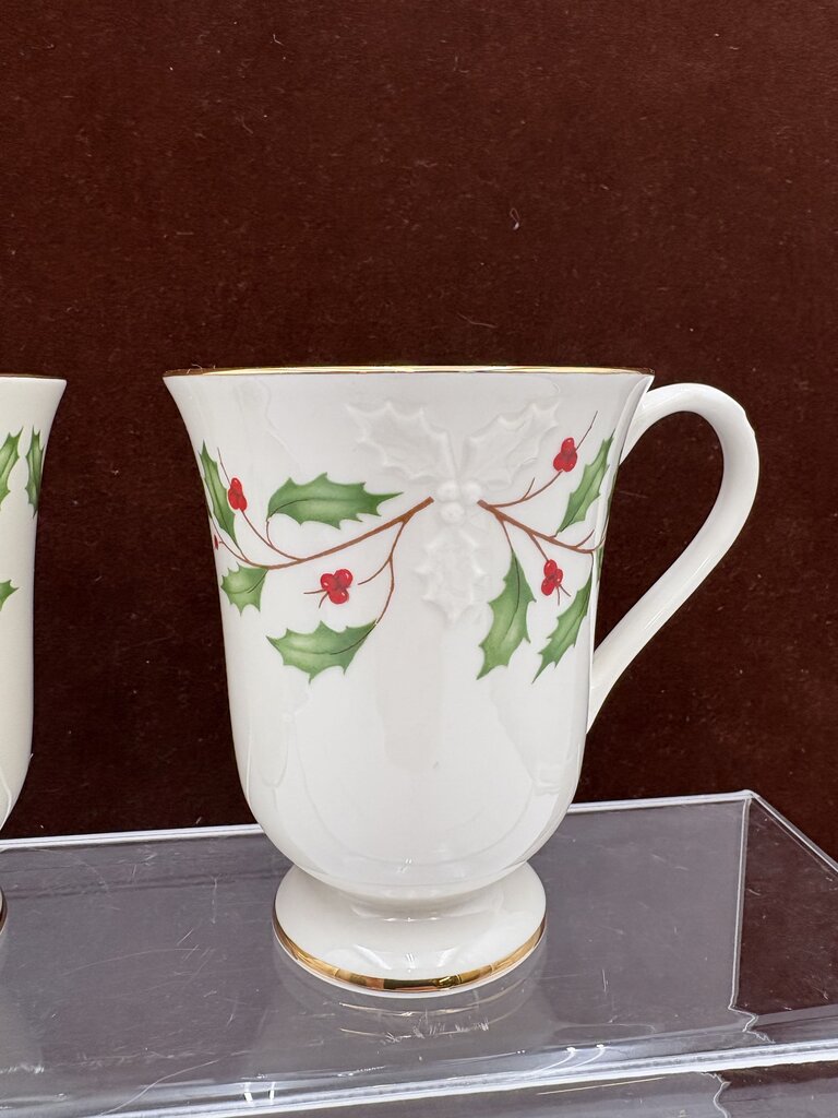 Lenox Holiday Dimensions Collection Holly Leaf Footed Mugs 12oz (PAIR)