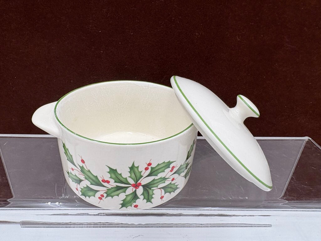 Lenox Holiday American by Design Green Trim Holly Leaf Lidded Mini Casserole Dish 11oz (2Pcs)