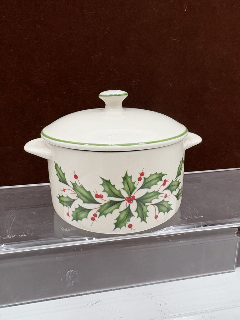 Lenox Holiday American by Design Green Trim Holly Leaf Lidded Mini Casserole Dish 11oz (2Pcs)