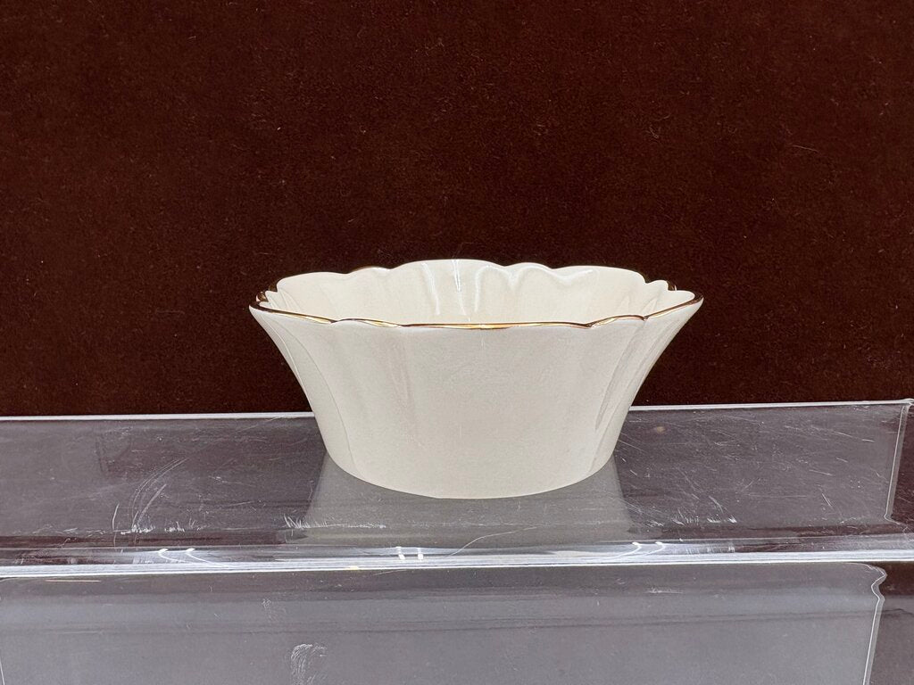 Lenox Holiday American by Design Gold Trim Round Fluted Scalloped Edge "Love" Candy Dish