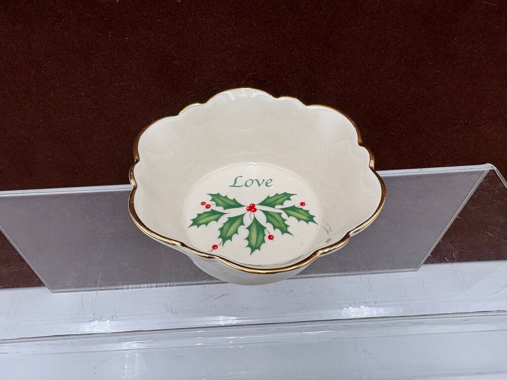 Lenox Holiday American by Design Gold Trim Round Fluted Scalloped Edge "Love" Candy Dish
