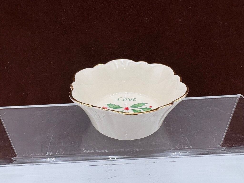 Lenox Holiday American by Design Gold Trim Round Fluted Scalloped Edge "Love" Candy Dish