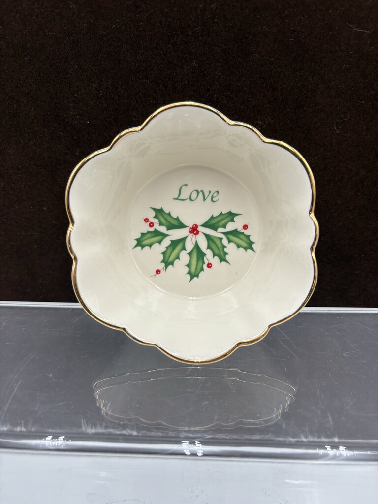 Lenox Holiday American by Design Gold Trim Round Fluted Scalloped Edge "Love" Candy Dish