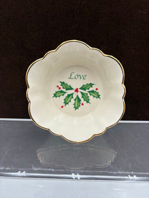 Lenox Holiday American by Design Gold Trim Round Fluted Scalloped Edge "Love" Candy Dish