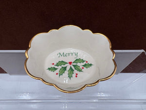 Lenox Holiday American by Design Gold Trim Oval Fluted Scalloped Edge "Merry" Candy Dish