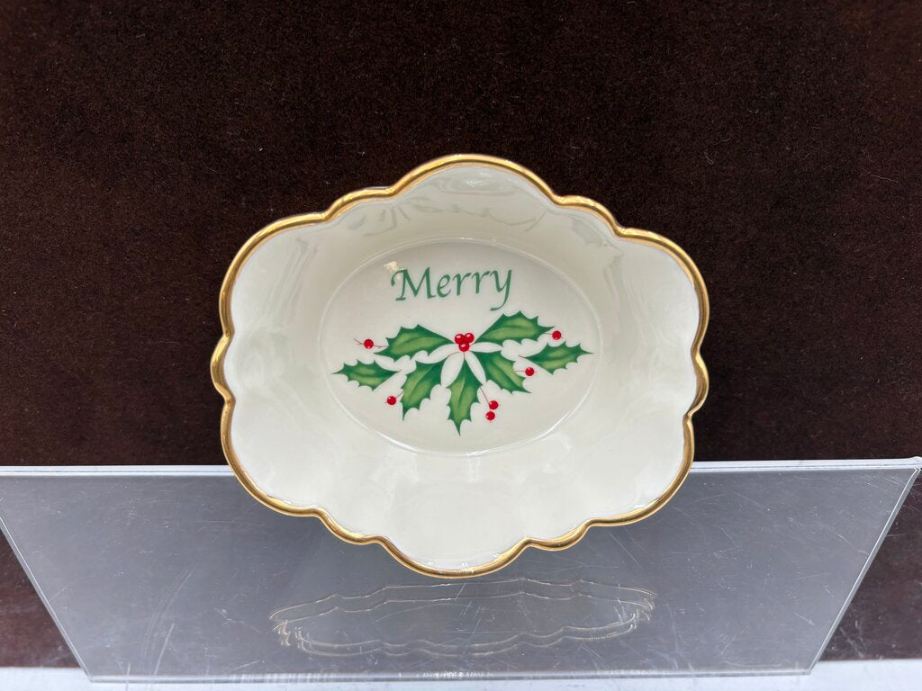 Lenox Holiday American by Design Gold Trim Oval Fluted Scalloped Edge "Merry" Candy Dish