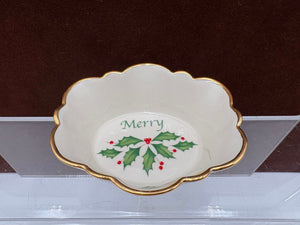 Lenox Holiday American by Design Gold Trim Oval Fluted Scalloped Edge "Merry" Candy Dish