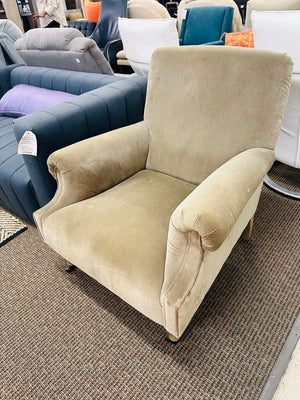Pleated Sock Arm Accent Chair w/ Casters