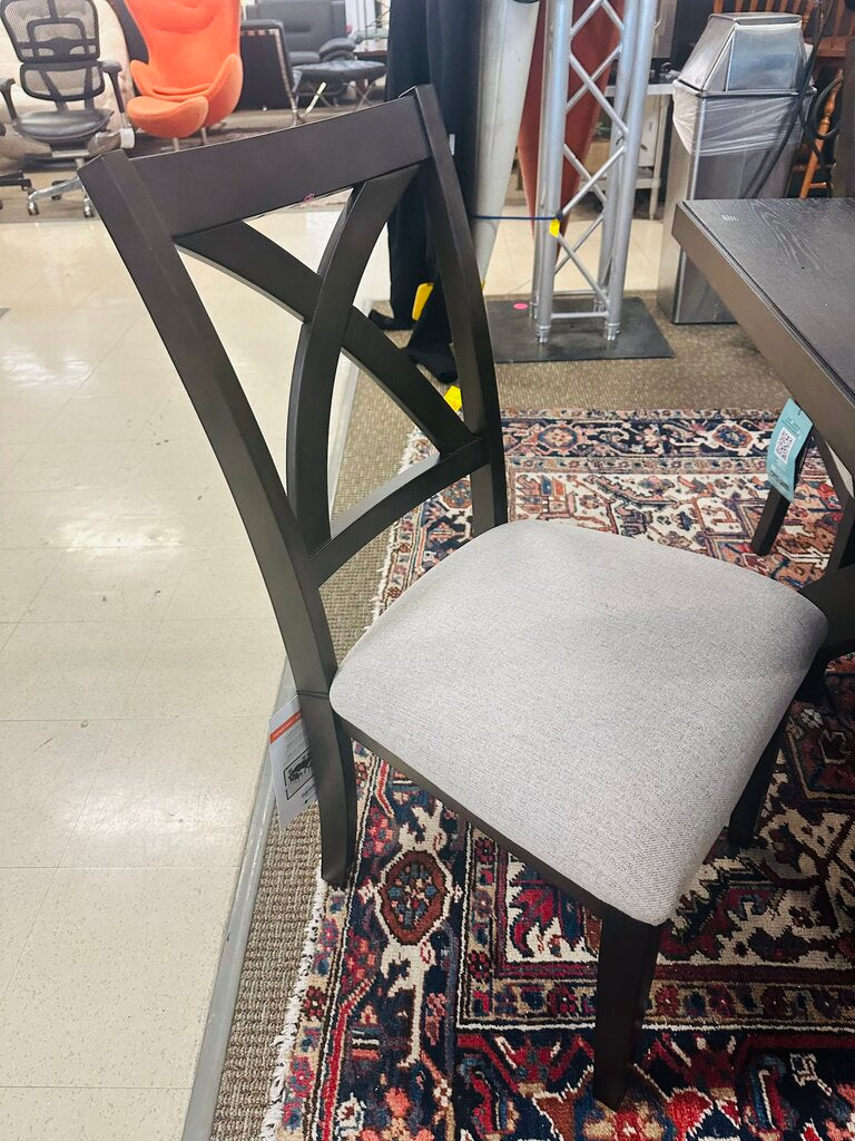 Westen Dining Table + 6 Chairs Orig $1250 (40 X 62 X 30.2)