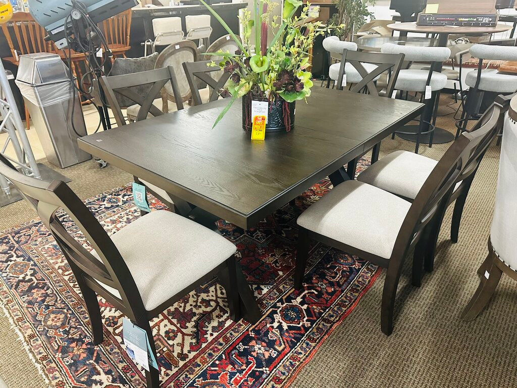 Westen Dining Table + 6 Chairs Orig $1250 (40 X 62 X 30.2)