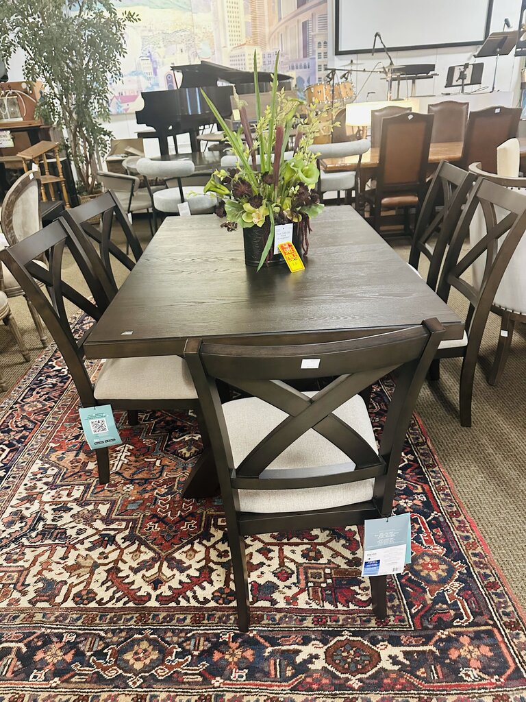 Westen Dining Table + 6 Chairs Orig $1250 (40 X 62 X 30.2)