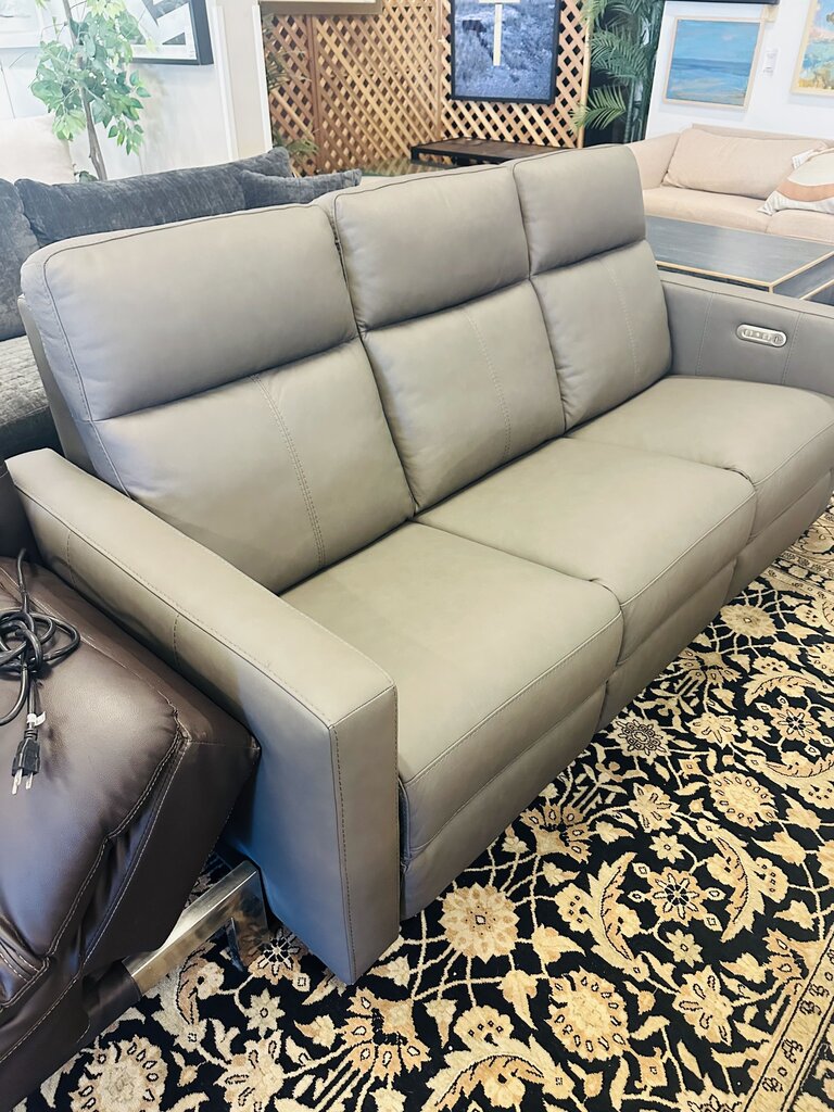 Flexsteel Leather Power Reclining Sofa With Power Headrest 79" W. Orig. $2500