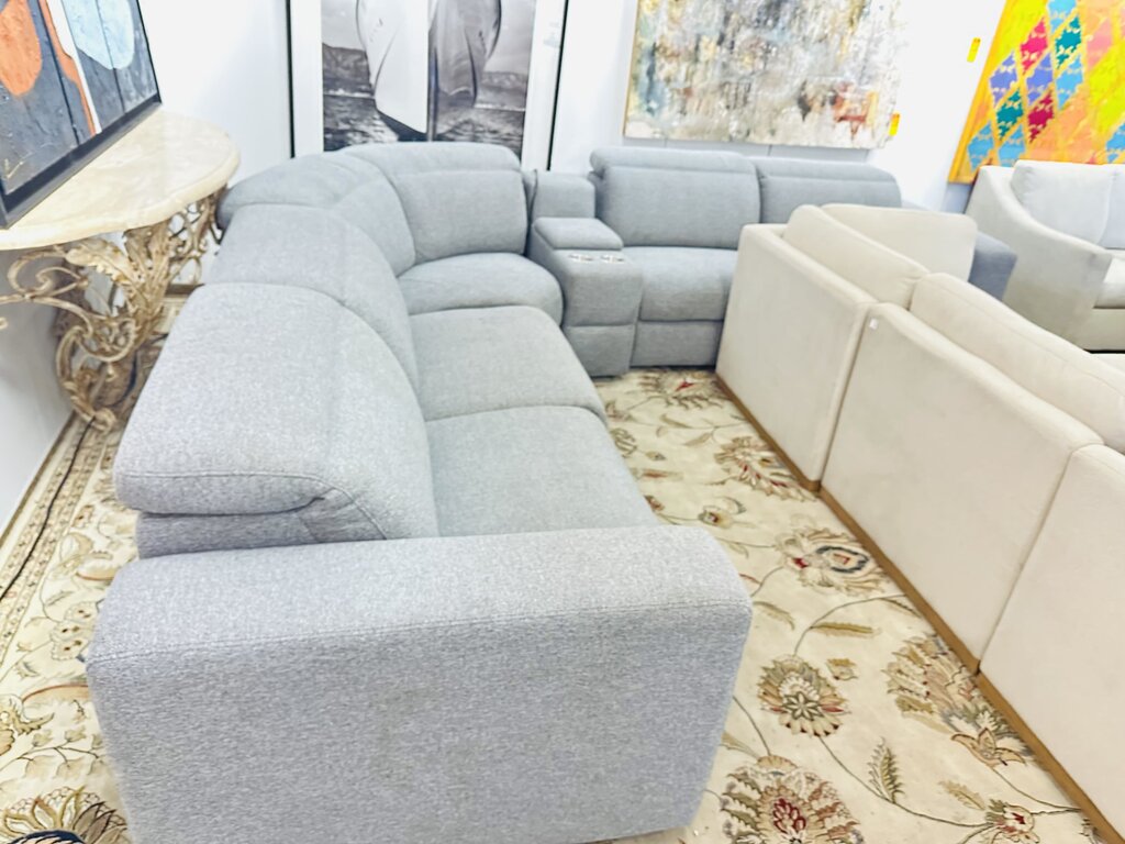 Woodston Fabric Power Reclining Sectional With Power headrests Orig . $1999 (131 X 118 X 31)
