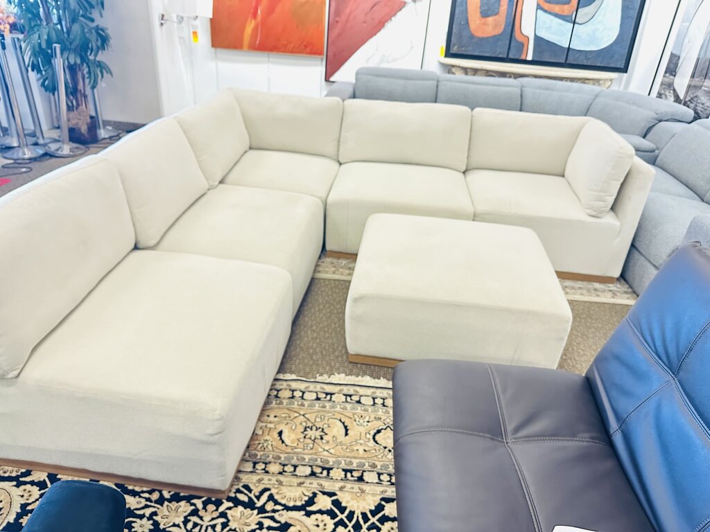 Henredon Murphy Fabric Modular Sectional With Ottoman Orig. $2099