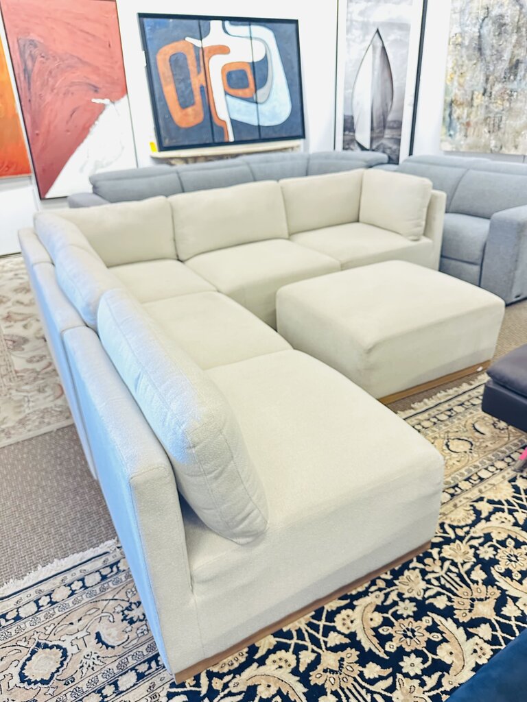 Henredon Murphy Fabric Modular Sectional With Ottoman Orig. $2099