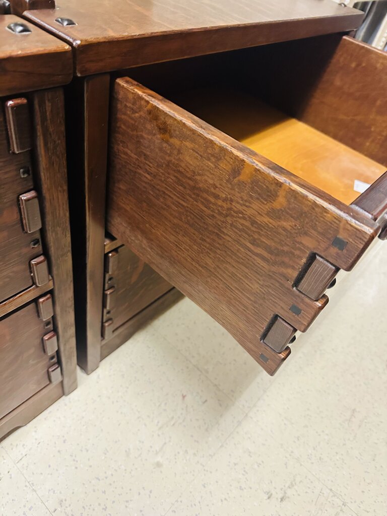 Custom Oak Nightstands (pair) 20x22x26
