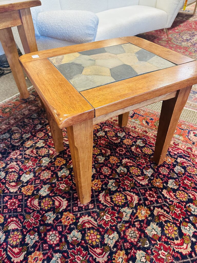 End Table 24x20x22