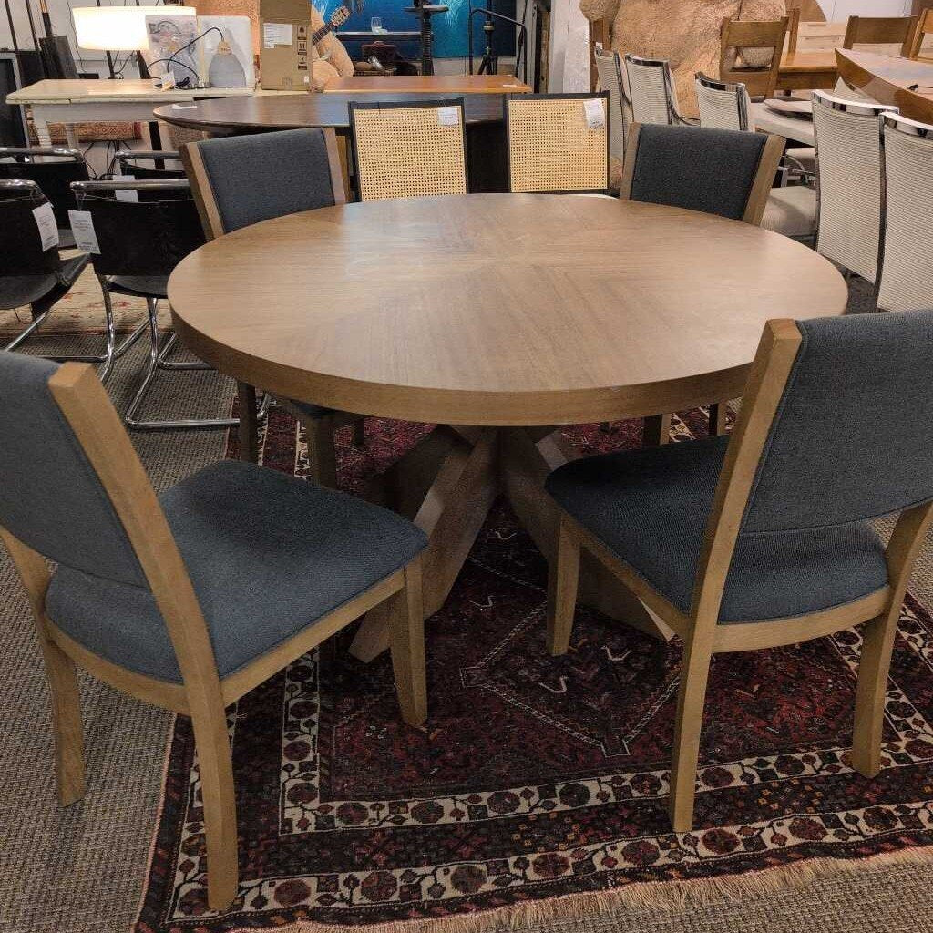 Zealand 54" Round Dining Table + 4 Chairs Orig. $1100 (54 X 54 X 30)