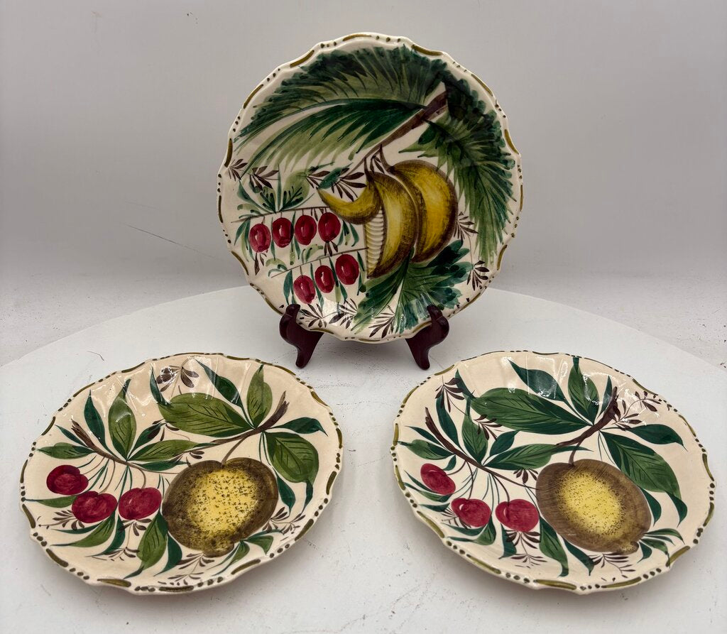 A. Borsato Nove Majolica Style Fruit Motif Plates 8" (3Pcs)