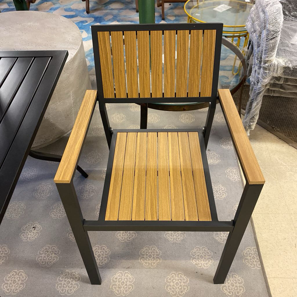 PamaPic Patio Dining Chair