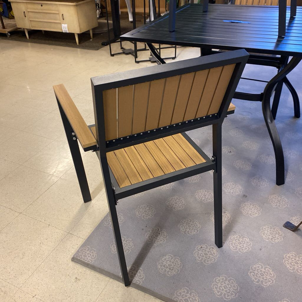 PamaPic Patio Dining Chair