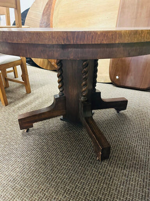 Antique Tiger Oak Round Pedestal Dining Table 45x30