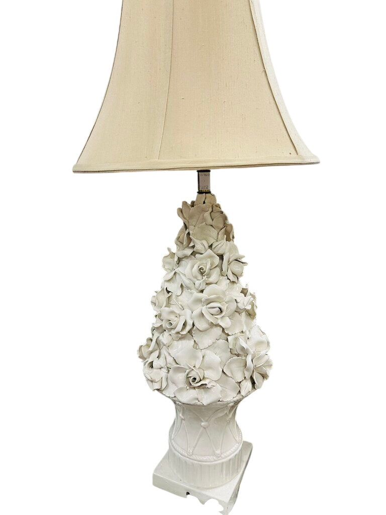 Manises Flora Blanco Style Lamp