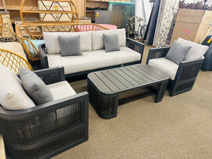 Henredon Saddleton 4 piece Patio Set