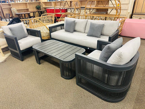 Henredon Saddleton 4 piece Patio Set