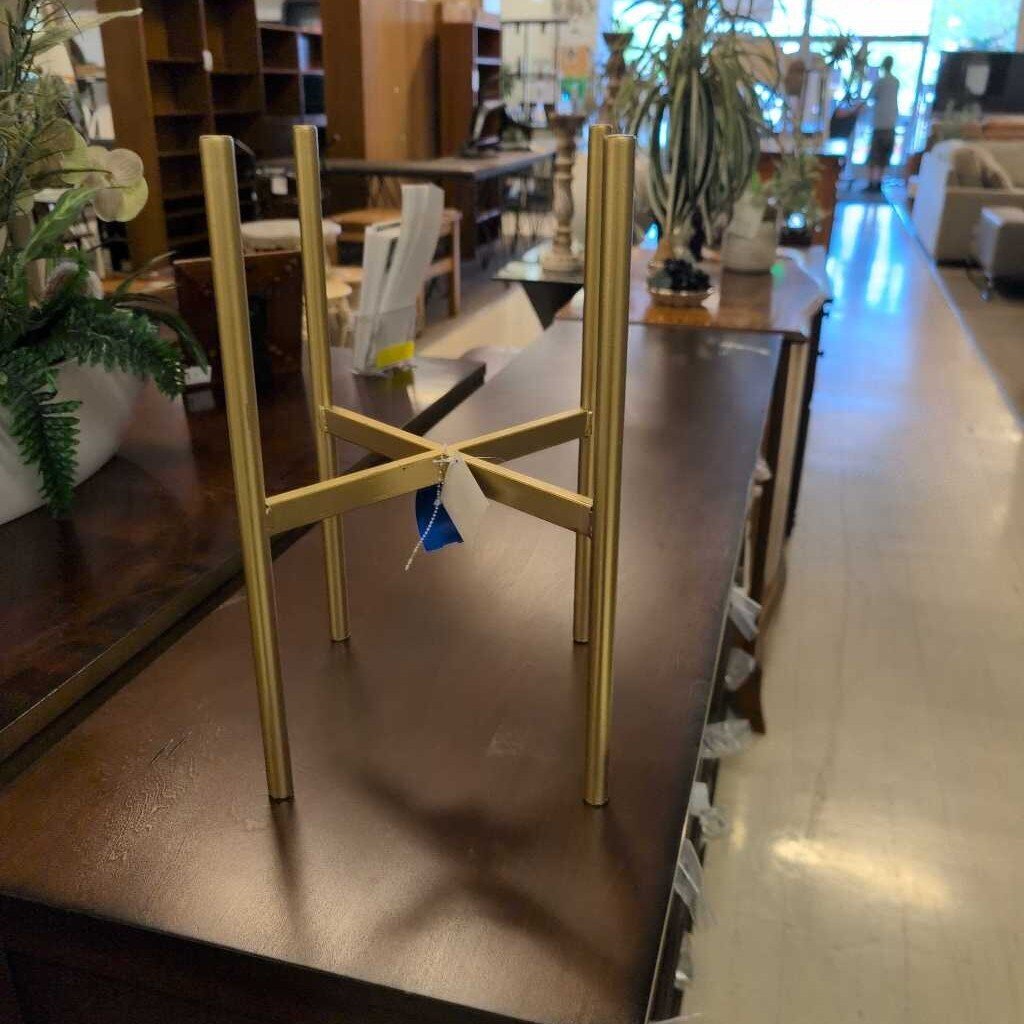 Gold Tone Metal Plant Stand 15.5 Inches Tall