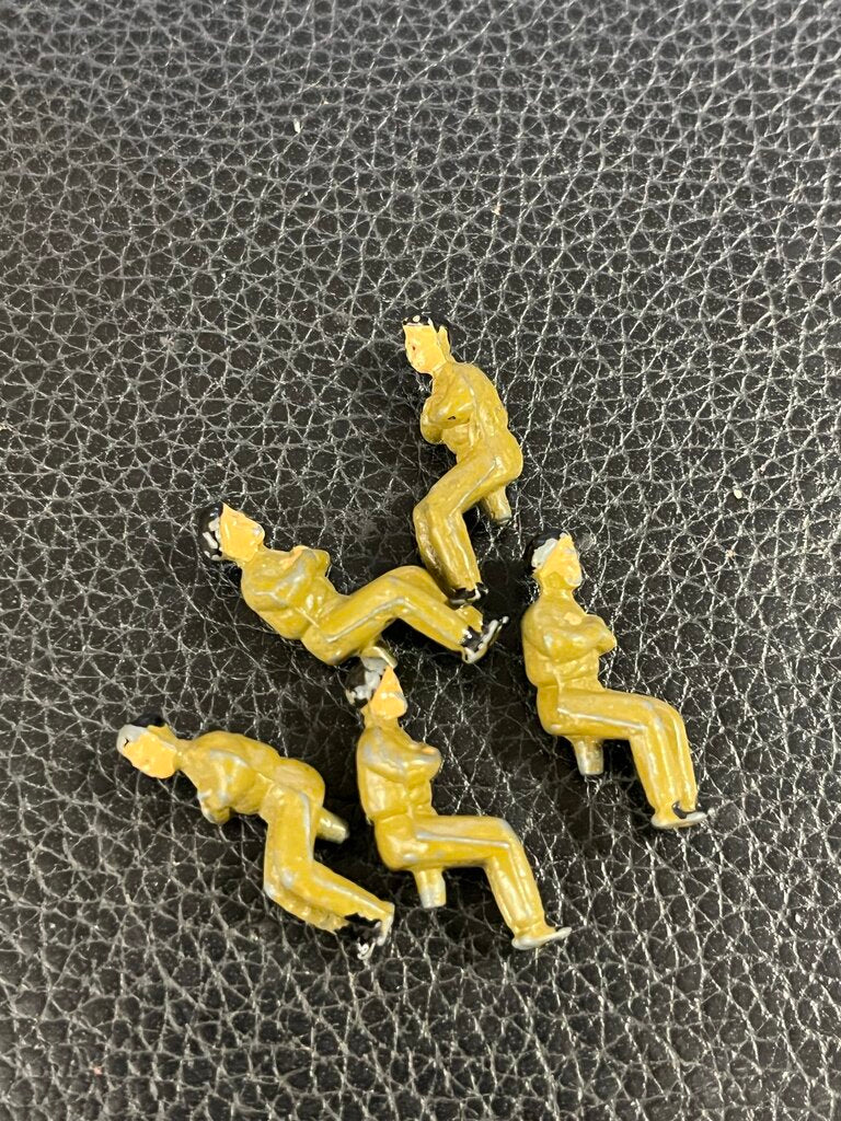 Dinky Toy Army Personnel Privates Seated Set of 4