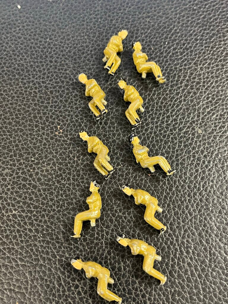 Dinky Toy Army Personnel Privates Seated Set of 4