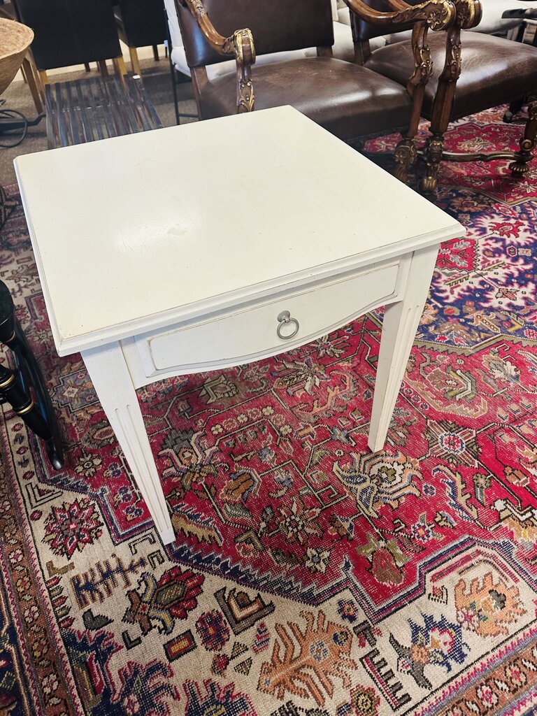 Ethan Allen Side Table 25x25x25