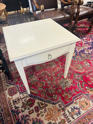 Ethan Allen Side Table 25x25x25
