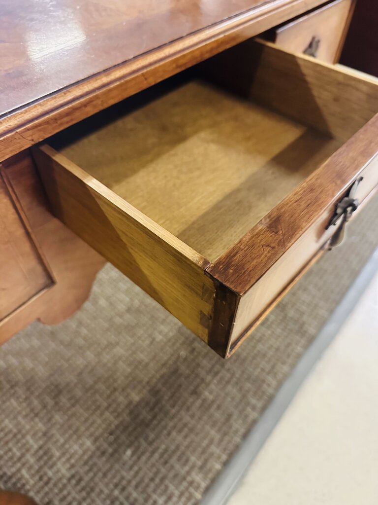 Queen Anne Style Lowboy 30x19x27