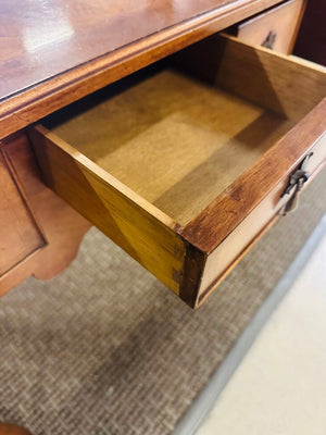 Queen Anne Style Lowboy 30x19x27