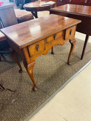 Queen Anne Style Lowboy 30x19x27