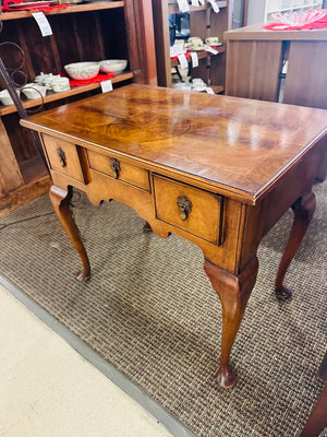 Queen Anne Style Lowboy 30x19x27
