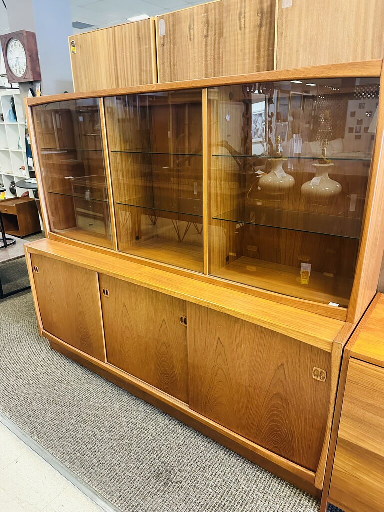 Danish Mid Century Teak Buffet and Hutch 73x20x62