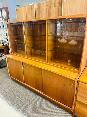 Danish Mid Century Teak Buffet and Hutch 73x20x62