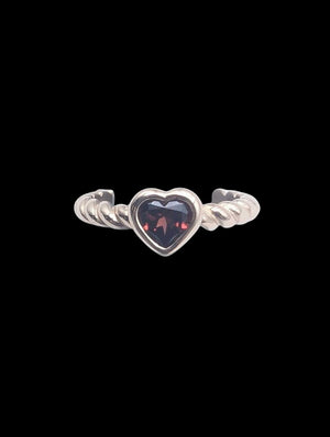 Ring 14k Yellow Gold Heart Shaped Garnet