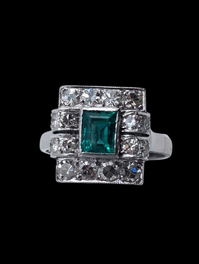 Ring PT Center Emerald & Diamonds