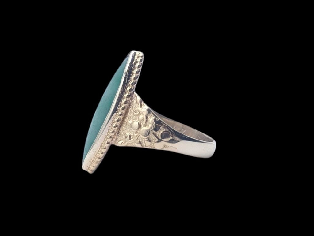 Ring 14k Yellow Gold w/ Jade Marquise Cabochon