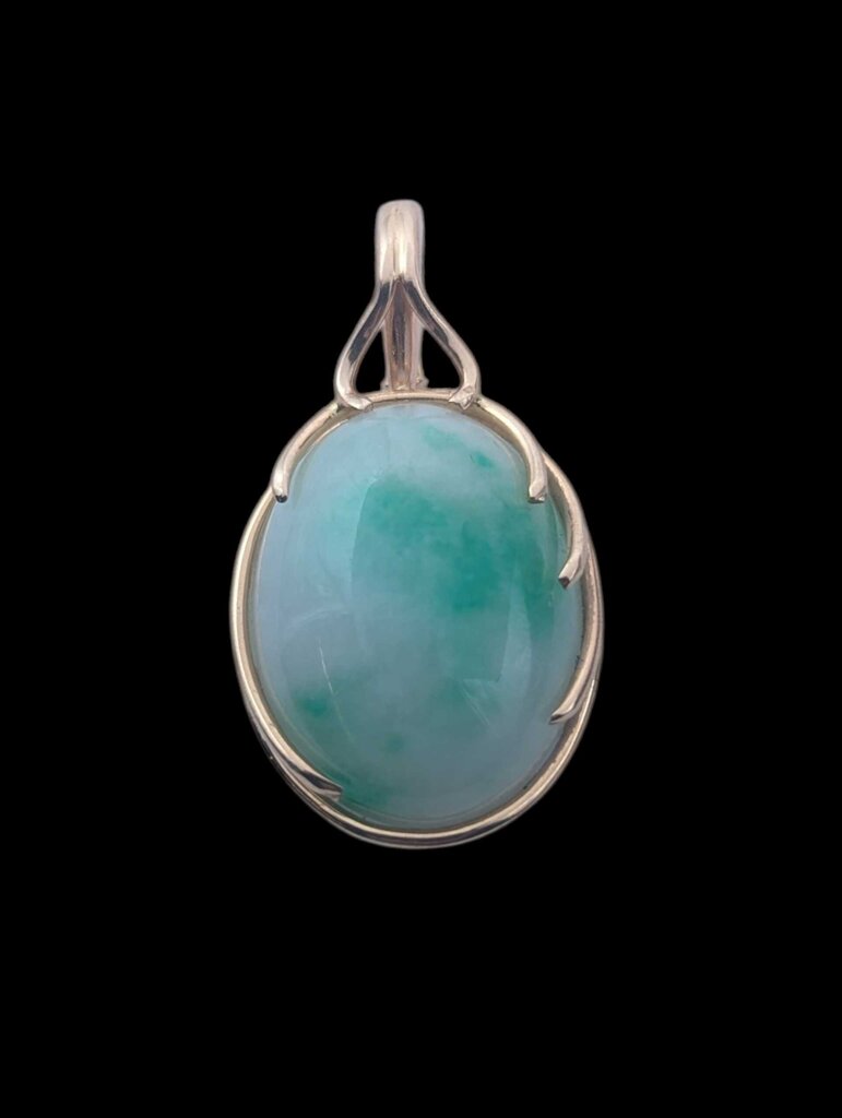 Pendant 14k Yellow Gold Jade Cabochon