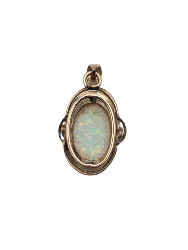Pendant 10k Yellow Gold w/ Opal Small Cabochon